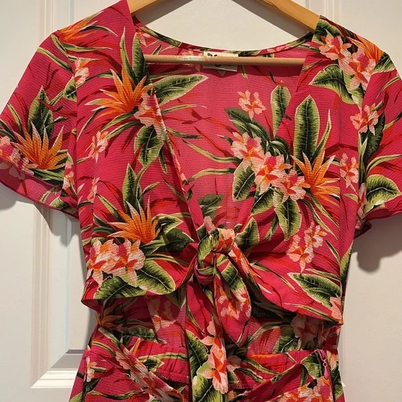 🌺Mumu floral romper🌺 - Picture 2 of 3